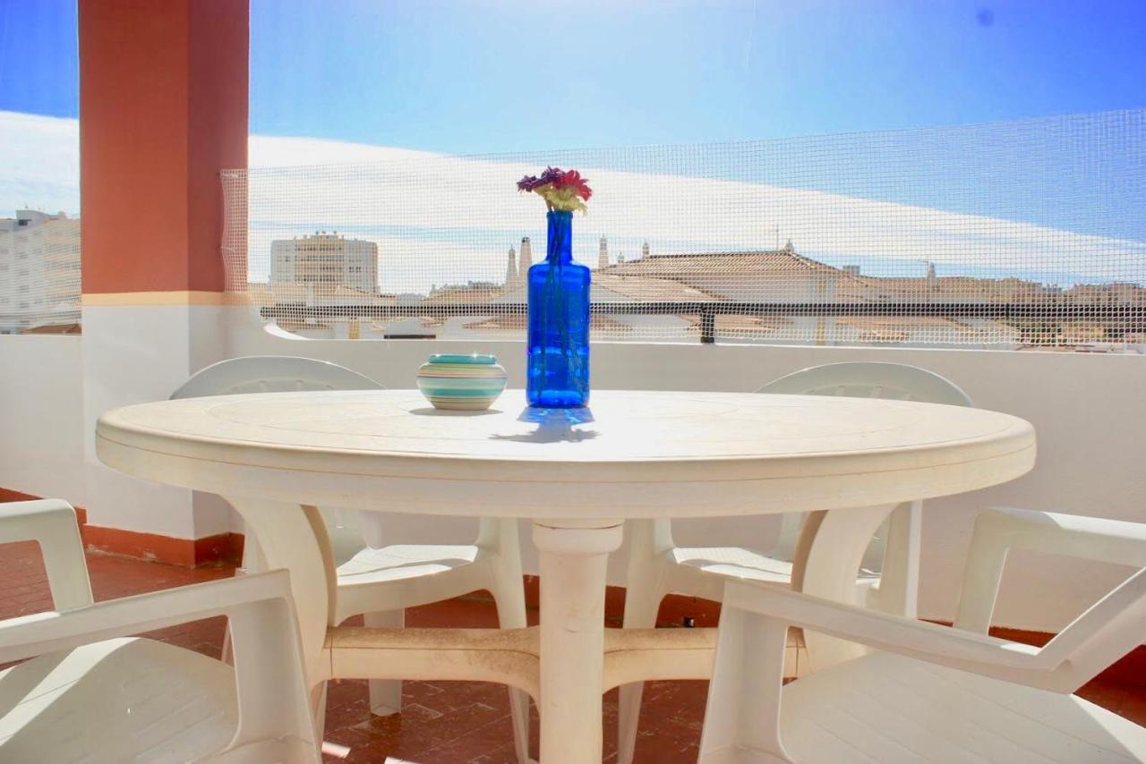 Heaven & Tasha Apartment Lagos Bagian luar foto