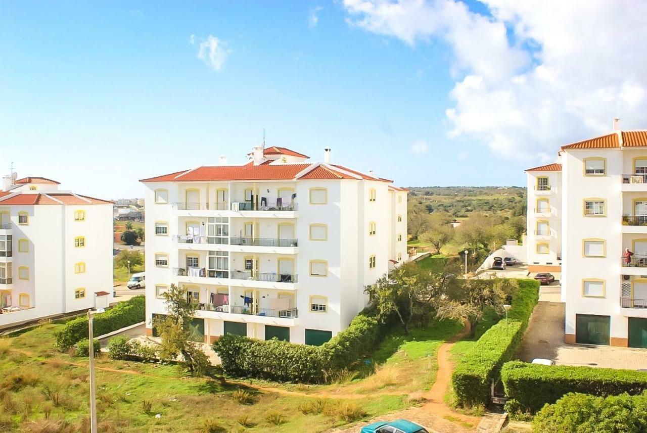 Heaven & Tasha Apartment Lagos Bagian luar foto